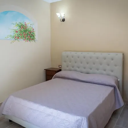 Mandevilla Home-3